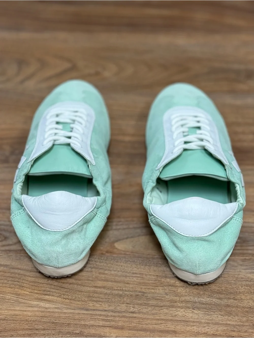 Tory Burch Mint Green Suede Leather Sneakers Size 9 NWOB